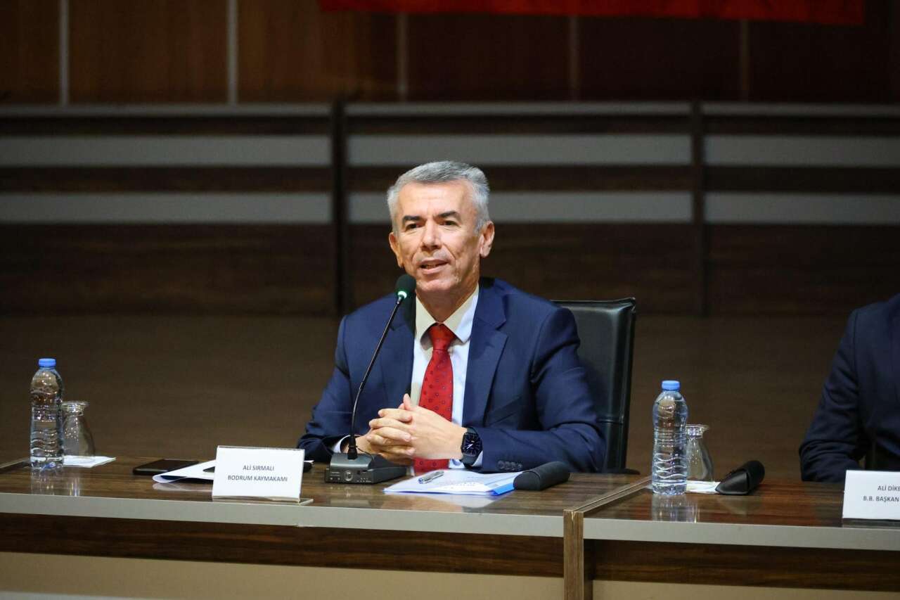 Bodrum Kaymakamı Ali Sırmalı, “Yıl Sonu Değerlendirme Toplantısı”nda Muhtarlarla Bir Araya Geldi 5